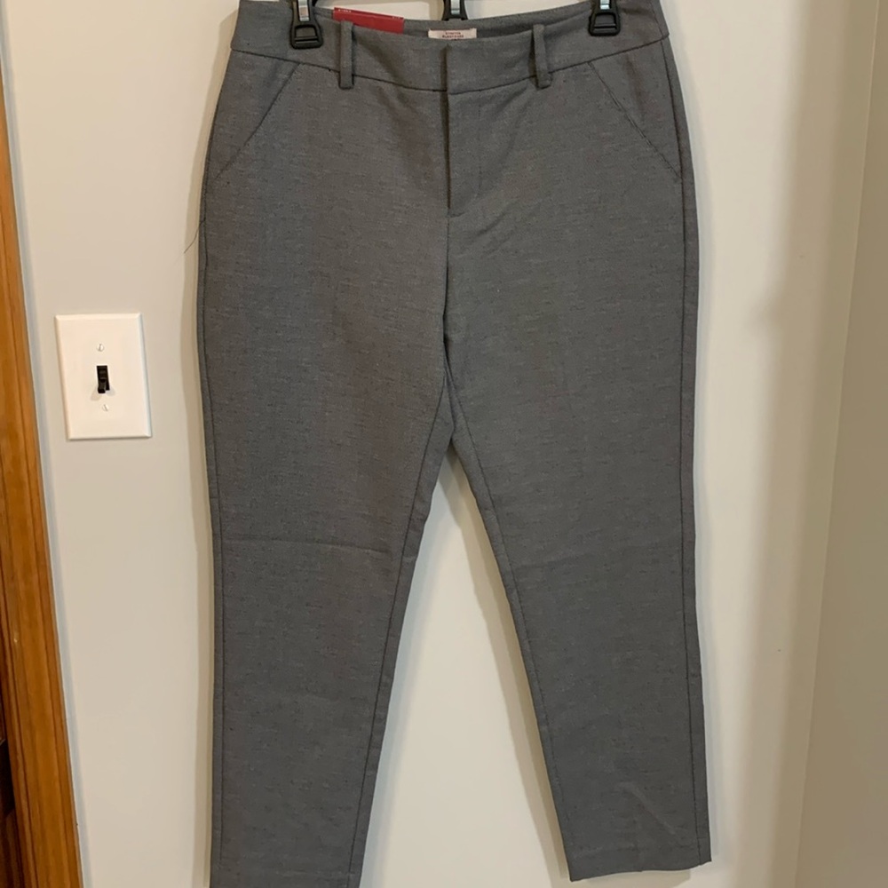 NWT Minimalist Modern Chic Classic Mid Rise Straight Leg Trousers Size‎